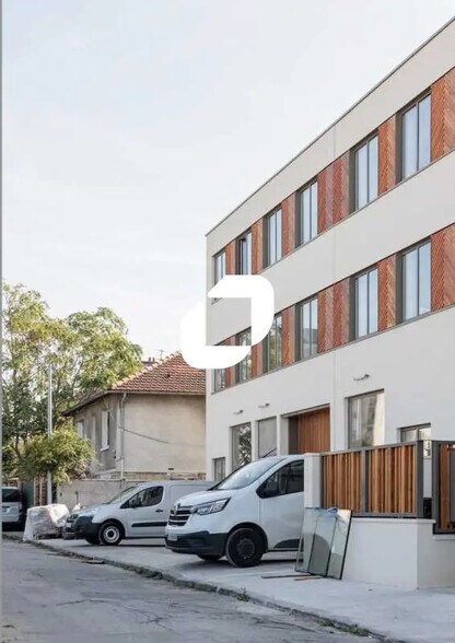 Flex in Ivry-sur-Seine for lease - Building Photo - Image 3 of 44