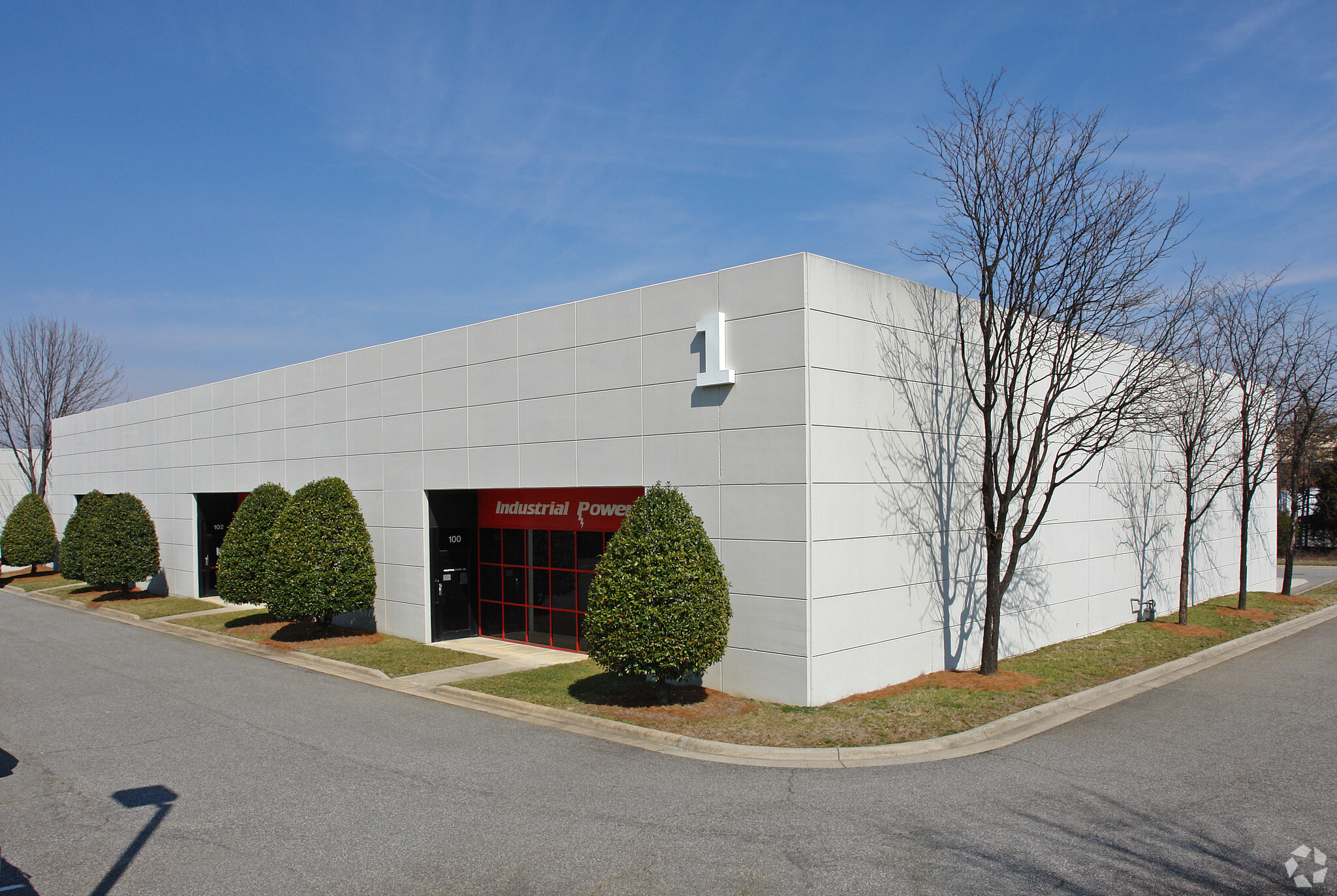 2606 Phoenix Dr, Greensboro, NC for lease Primary Photo- Image 1 of 11