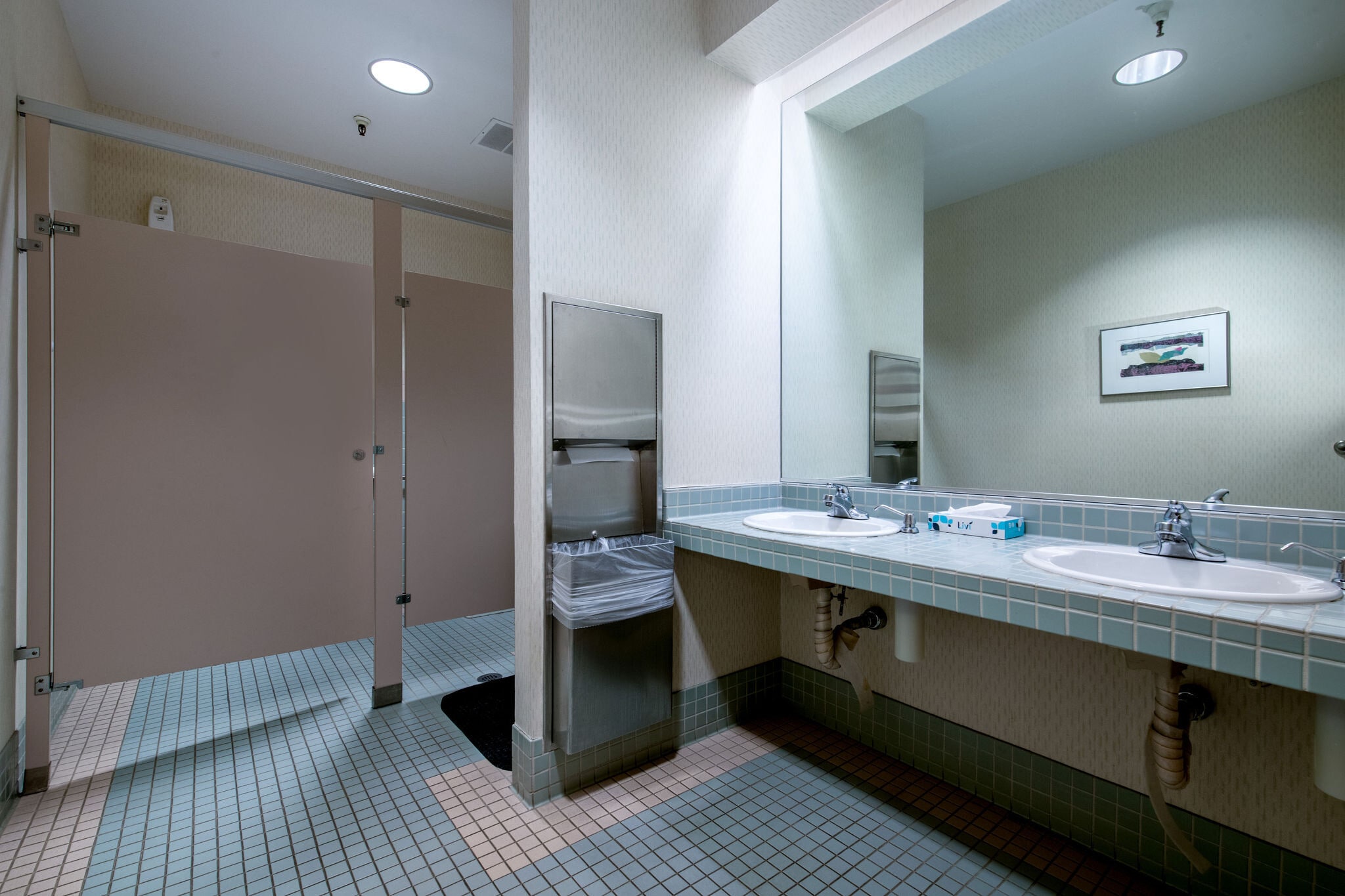 350 Crown Point Cir, Grass Valley, CA for sale Interior Photo- Image 1 of 49