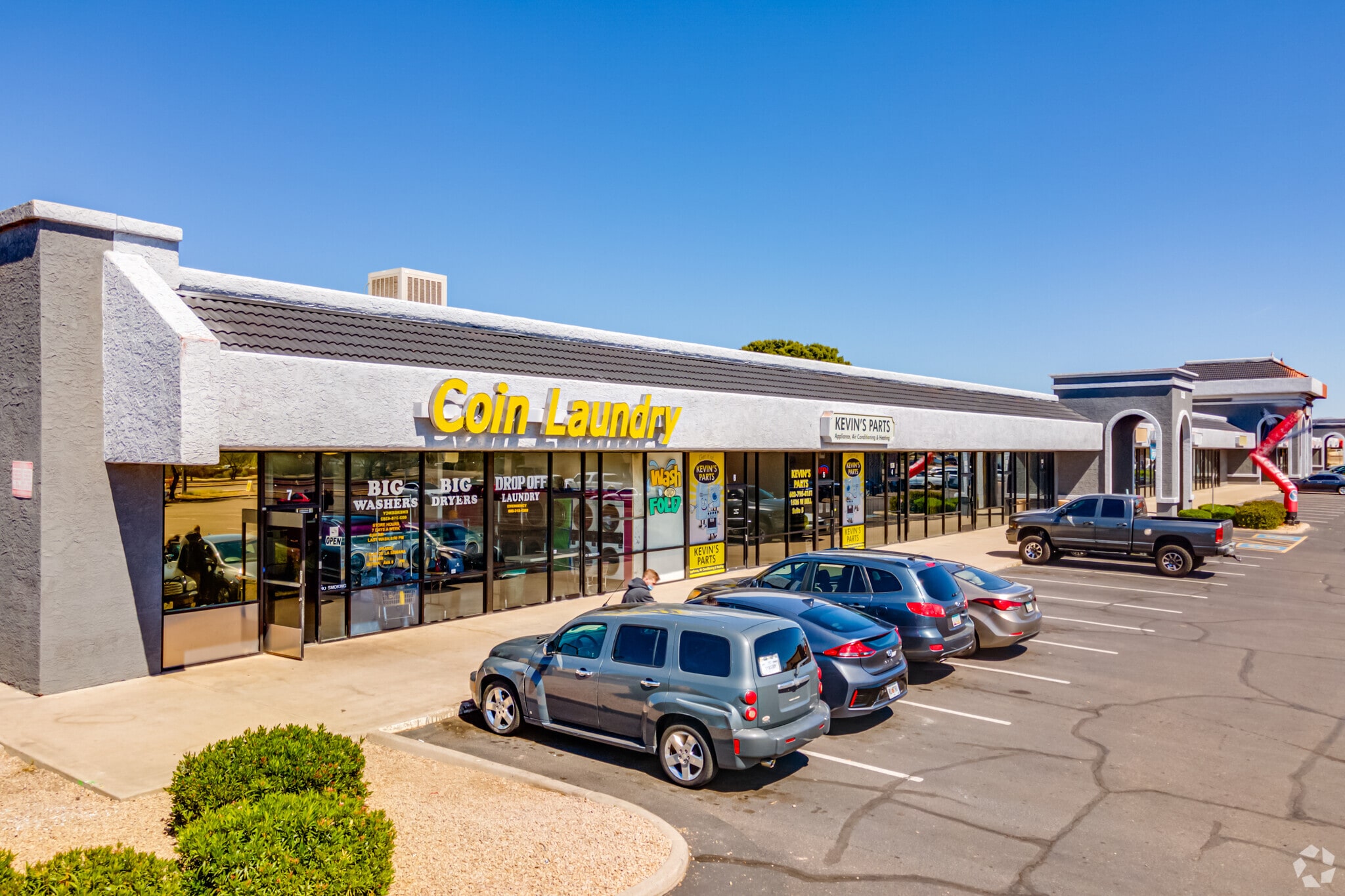 N 15th Ave, Phoenix, AZ for lease Building Photo- Image 1 of 21