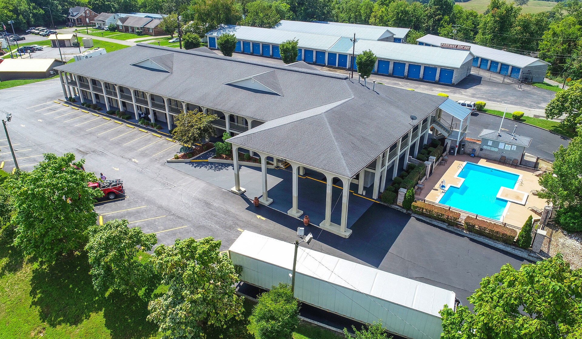 710 Bomar Hts, Columbia, KY 42728