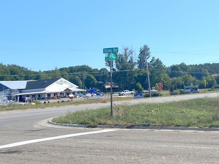 2465 W US 10 Hwy, Ludington, MI for sale Building Photo- Image 1 of 1