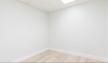 900 Park Centre Blvd, Miami Gardens, FL for lease Interior Photo- Image 2 of 4