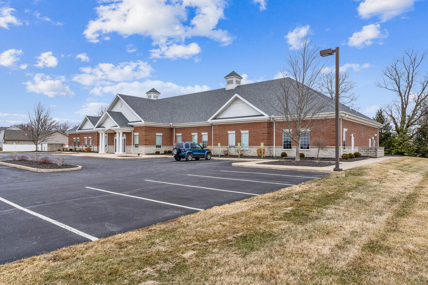 2498 Bluestone Dr, Findlay, OH for lease - Building Photo - Image 2 of 14