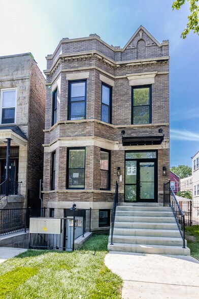 3039 W 19th St, Chicago, IL for sale - Primary Photo - Image 1 of 1