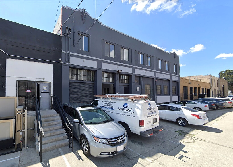 1922 E 7th Pl, Los Angeles, CA for lease - Building Photo - Image 1 of 9