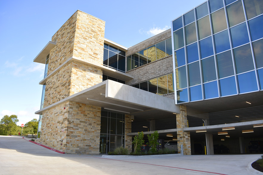 6001 Bold Ruler Way, Austin, TX for lease - Building Photo - Image 2 of 9