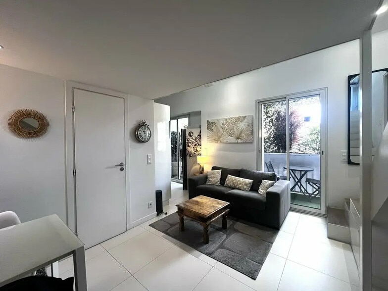 Flex in Nice for sale - Interior Photo - Image 2 of 8