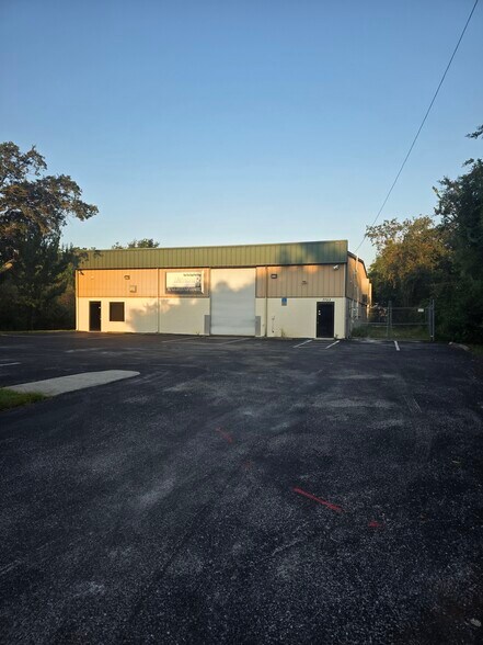 7753 Rutillio Ct, New Port Richey, FL for lease - Building Photo - Image 1 of 10