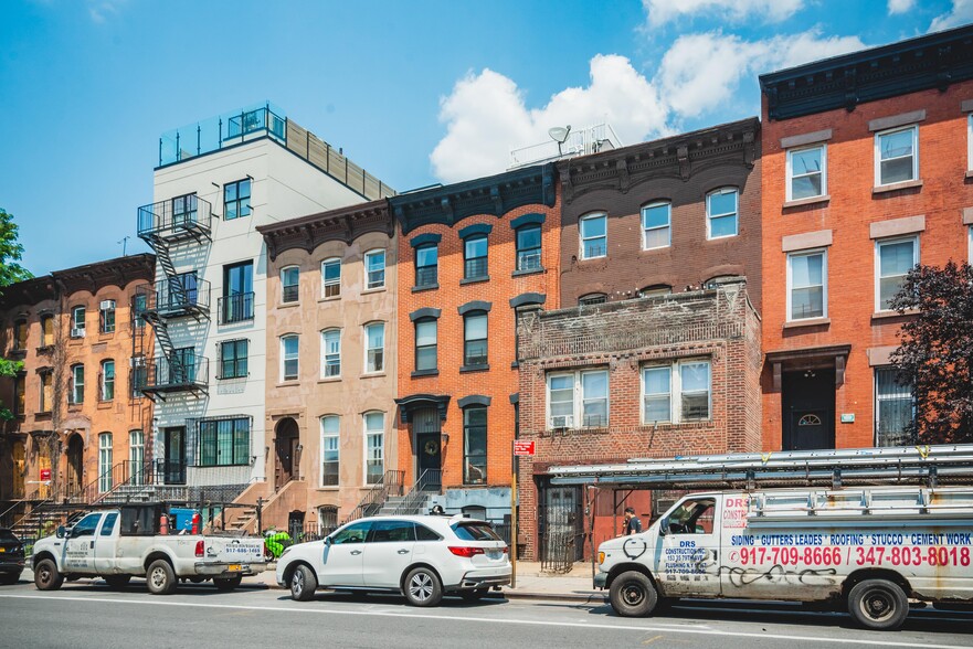 923 Bedford Ave, Brooklyn, NY for sale - Building Photo - Image 1 of 1