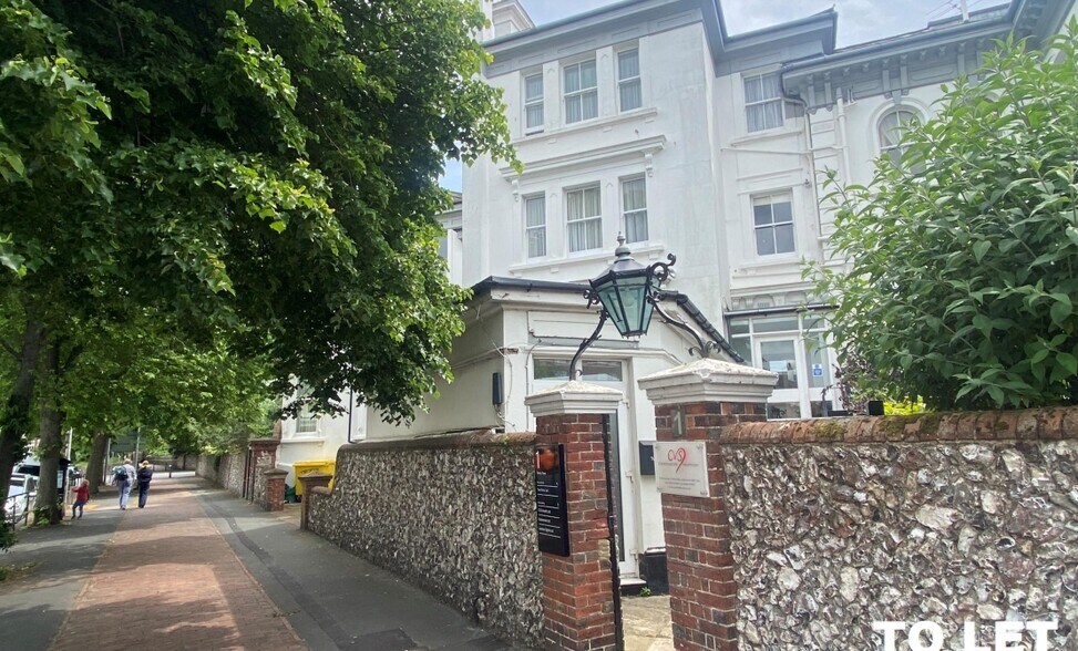 1 Trinity Trees, Eastbourne for sale - Primary Photo - Image 1 of 1