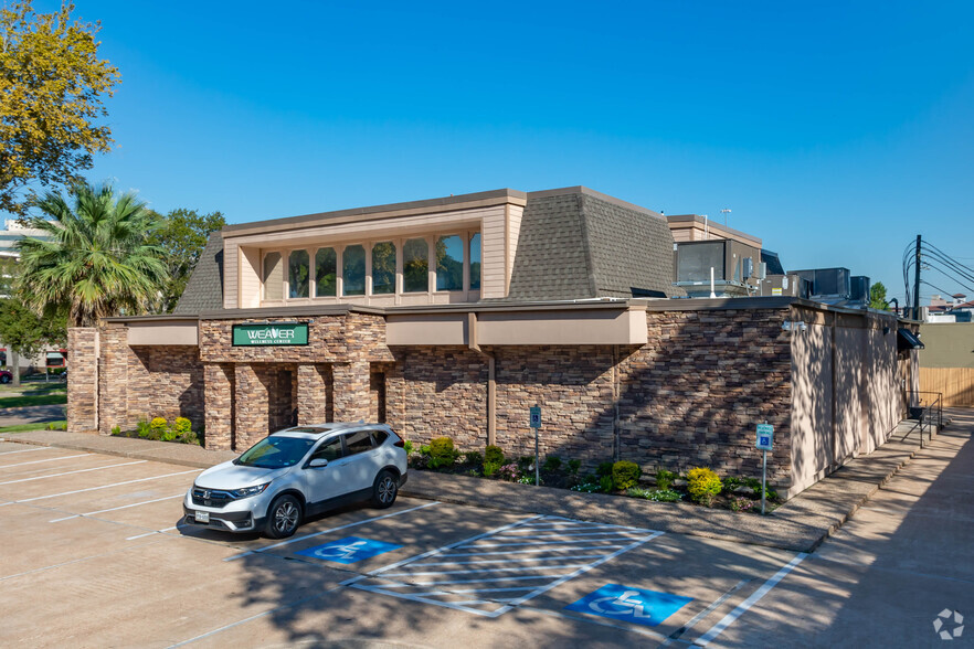 926 N Wilcrest Dr, Houston, TX for lease - Building Photo - Image 1 of 6