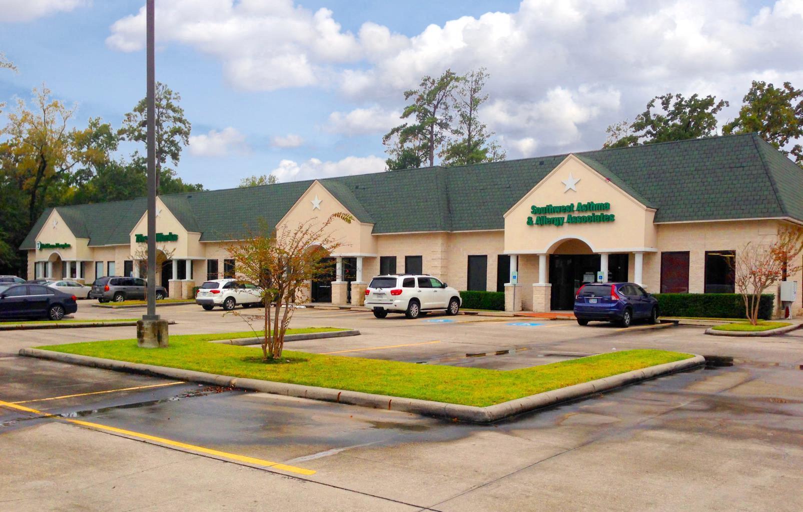 605-611 Rockmead Dr, Kingwood, TX for lease Building Photo- Image 1 of 3