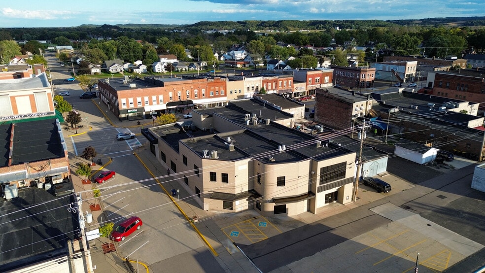 1001 Superior Ave, Tomah, WI for sale - Building Photo - Image 1 of 16