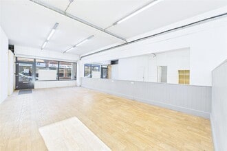 22-22B Old Church Rd, Clevedon for lease Interior Photo- Image 2 of 3