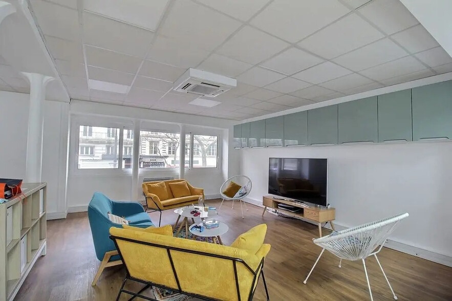 Office in Paris for lease - Interior Photo - Image 3 of 5