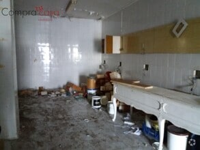 Retail in Segovia, Segovia for lease Interior Photo- Image 1 of 3