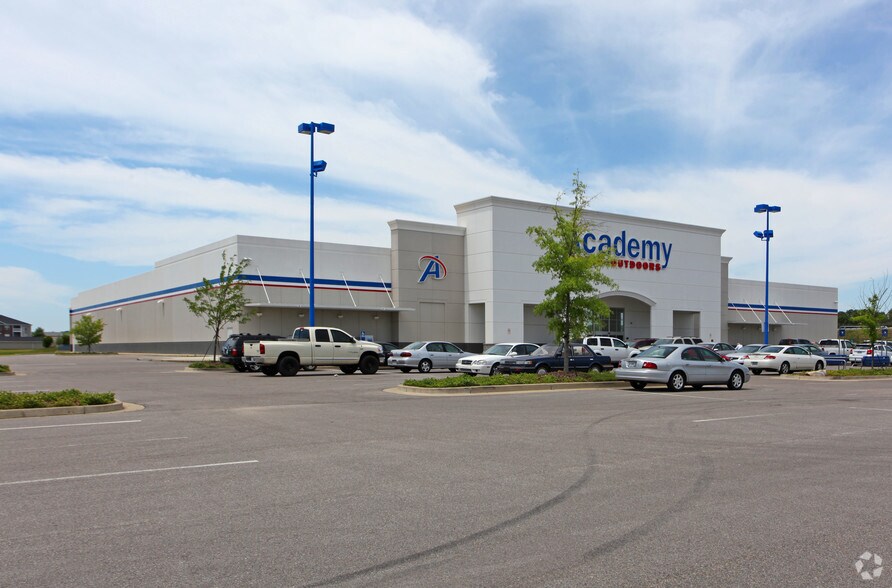 8610 Eastchase Pky, Montgomery, AL for sale - Primary Photo - Image 1 of 1