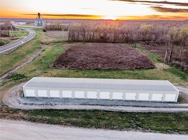 314 10th st, Mound City, KS for sale - Primary Photo - Image 1 of 4
