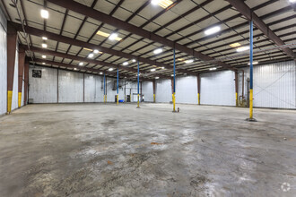 1061 Industrial Blvd, Lafayette, AL for lease Interior Photo- Image 2 of 5