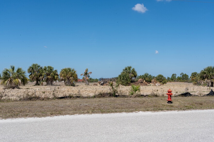 8001 Northup dr, Punta Gorda, FL for sale - Construction Photo - Image 3 of 4