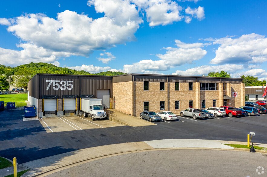 7535 Hickory Hills Ct, Whites Creek, TN for lease - Building Photo - Image 1 of 5