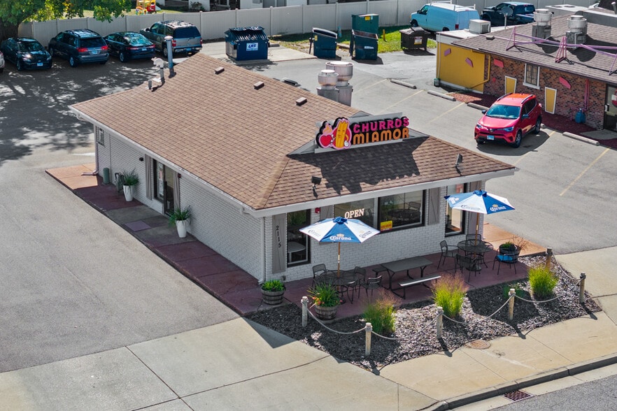 2115 W Main St, St Charles, IL for lease - Primary Photo - Image 1 of 12