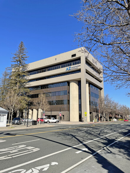 50 Old Courthouse Sq, Santa Rosa, CA for lease - Building Photo - Image 1 of 3