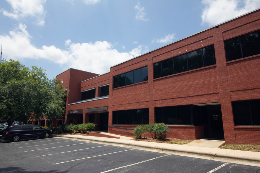 805-811 Spring Forest Rd, Raleigh, NC for lease - Building Photo - Image 2 of 6