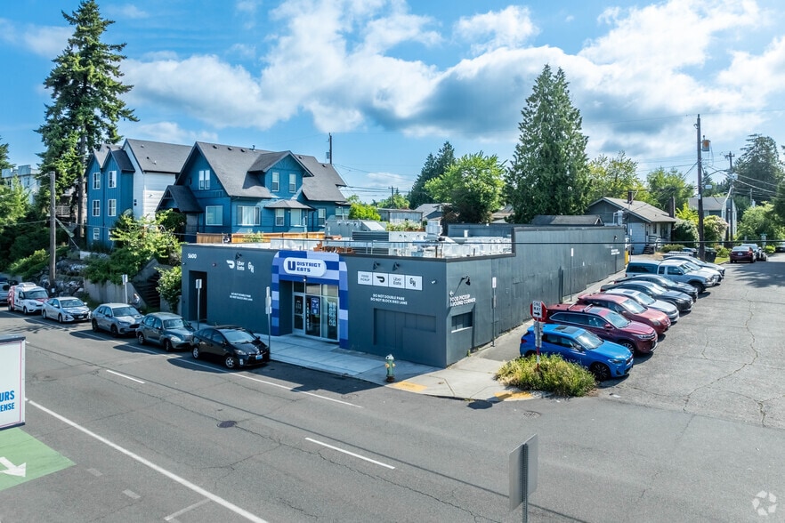 5600 Roosevelt Way, Seattle, WA for lease - Building Photo - Image 1 of 27