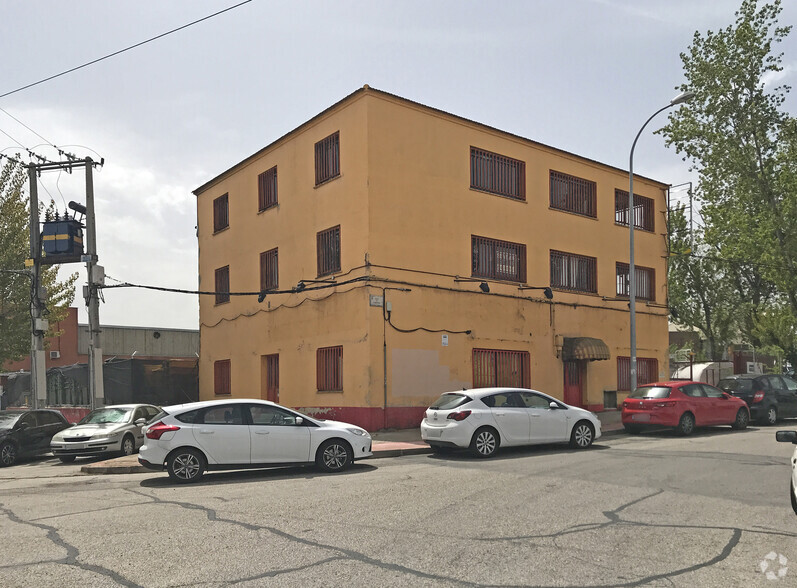 Calle Gavilanes, 13, Pinto, Madrid for lease - Building Photo - Image 2 of 3