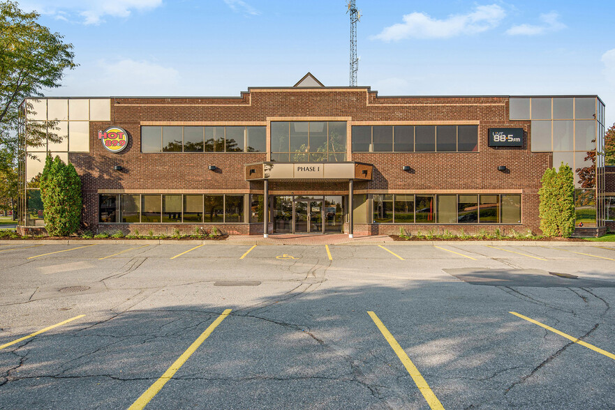 6 Antares Dr, Ottawa, ON for lease - Building Photo - Image 1 of 16