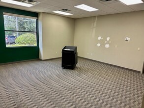 1930 SW 38th Ave, Ocala, FL for lease Interior Photo- Image 2 of 8