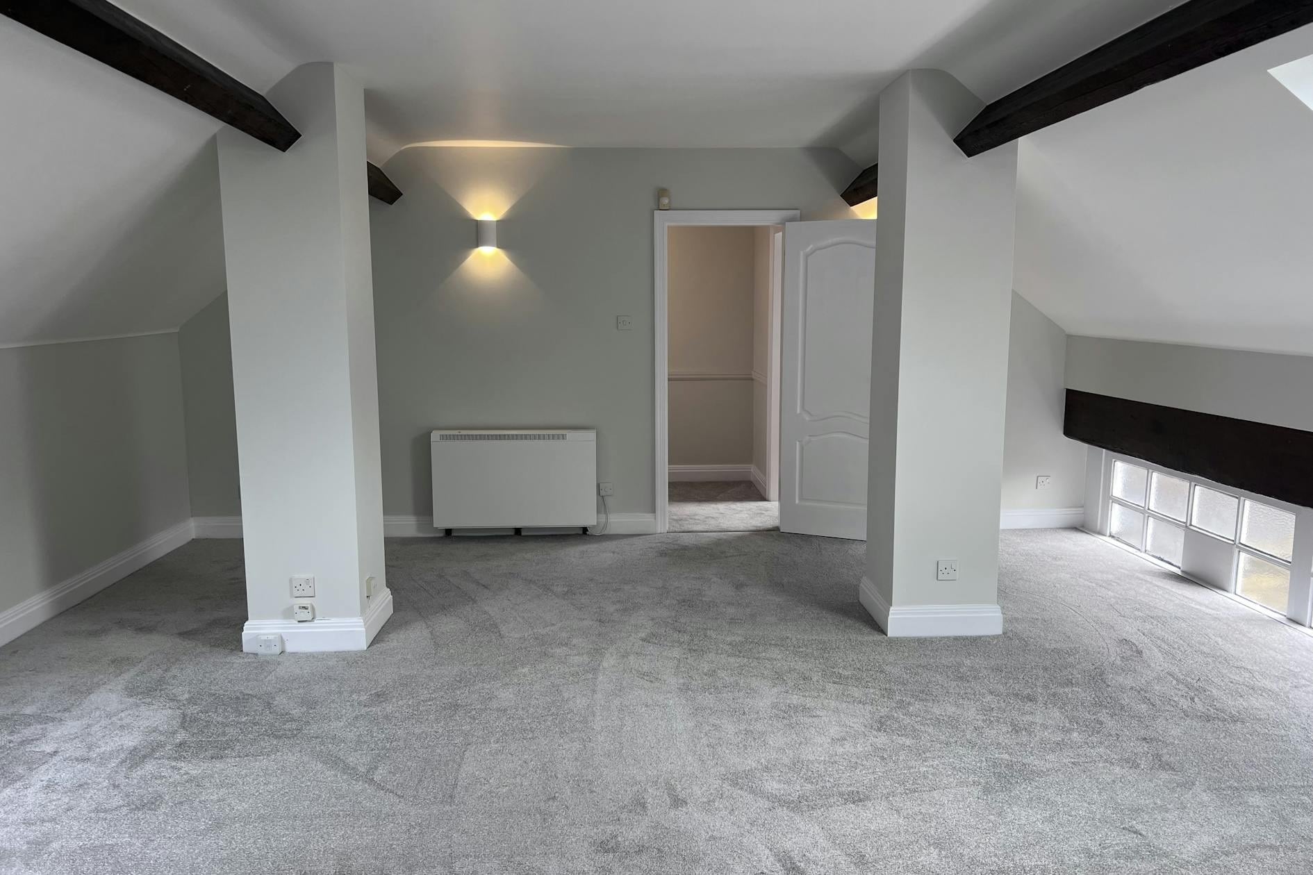 Clifford Rd, Boston Spa for lease Interior Photo- Image 1 of 8