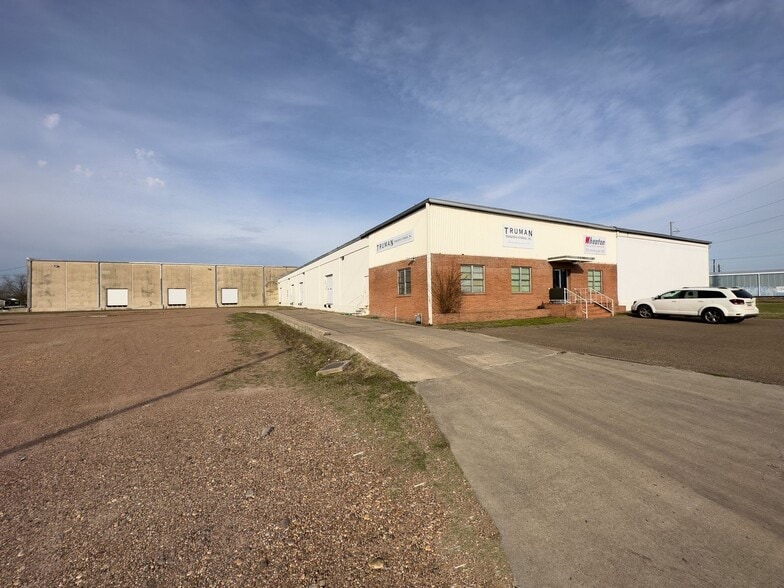 1507 N Ben Jordan St, Victoria, TX for sale - Building Photo - Image 1 of 1