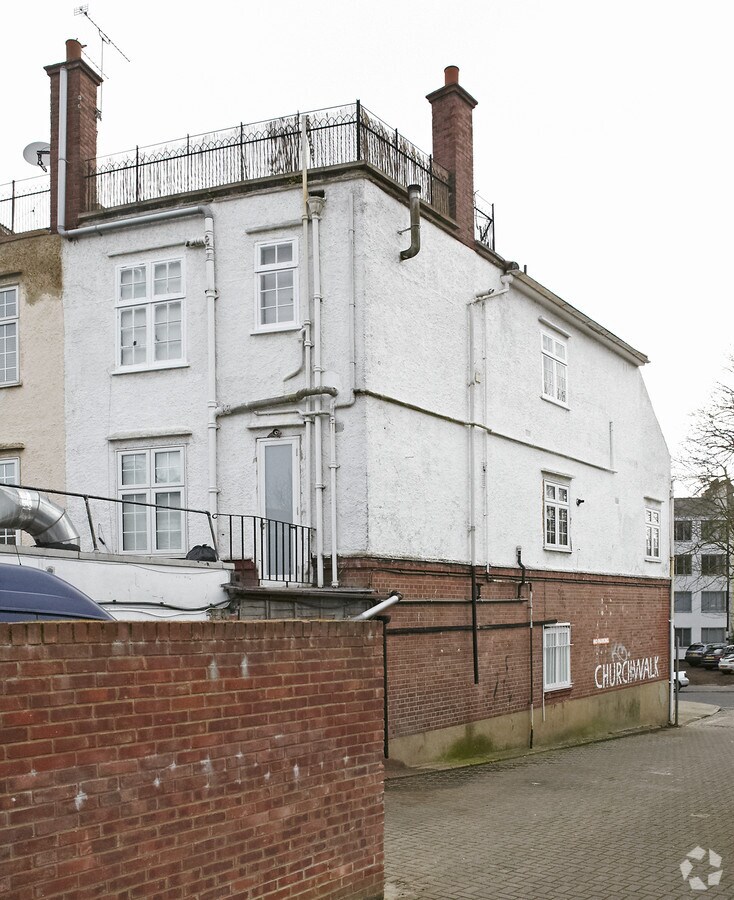 15 Swains Ln, London, N6 6QX