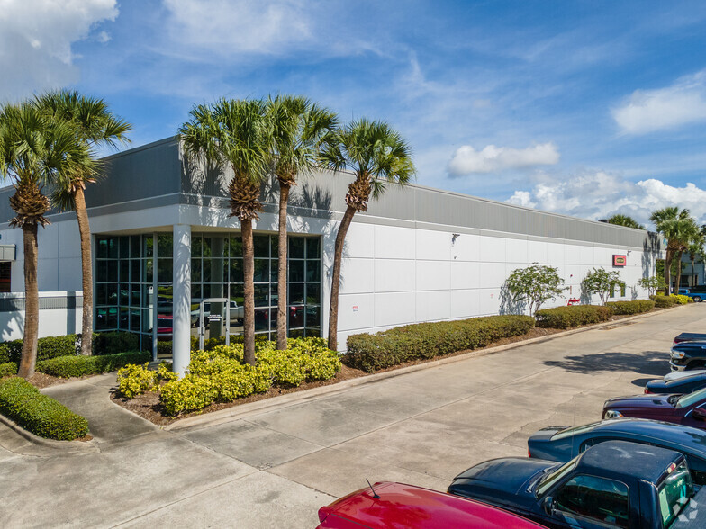 9550 Satellite Blvd, Orlando, FL for lease - Building Photo - Image 2 of 4