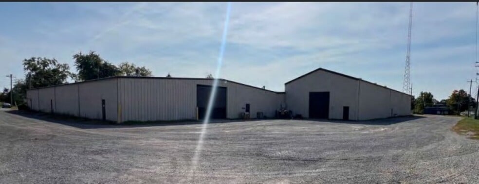 809 S Pleasant St, Montpelier, OH for sale - Building Photo - Image 2 of 17