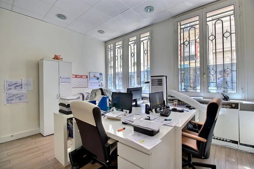 Rue Saint-Didier, Paris for lease - Interior Photo - Image 1 of 6