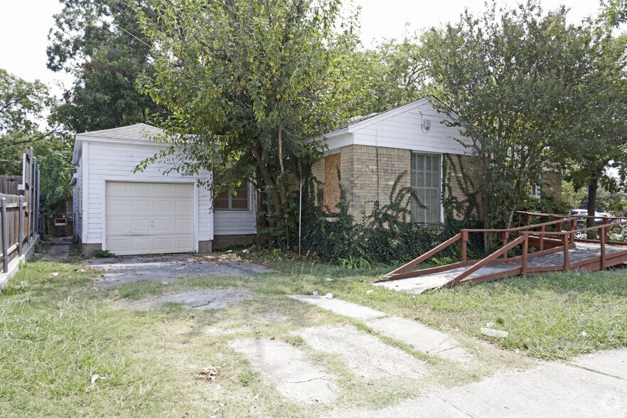 2916 Inwood Rd, Dallas, TX 75235