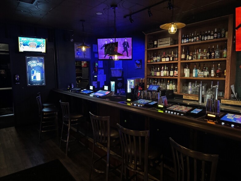 953 E Sahara Ave, Las Vegas, NV for sale - Interior Photo - Image 2 of 9