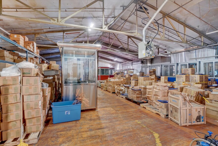 25 Grand Ave, Red Lion, PA for lease - Building Photo - Image 2 of 14