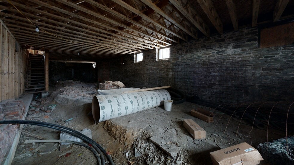 263 Washington St, Binghamton, NY for sale - Matterport 3D Scan - Image 3 of 18