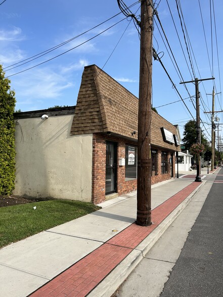 438 Lake Ave, Saint James, NY for lease - Building Photo - Image 2 of 5