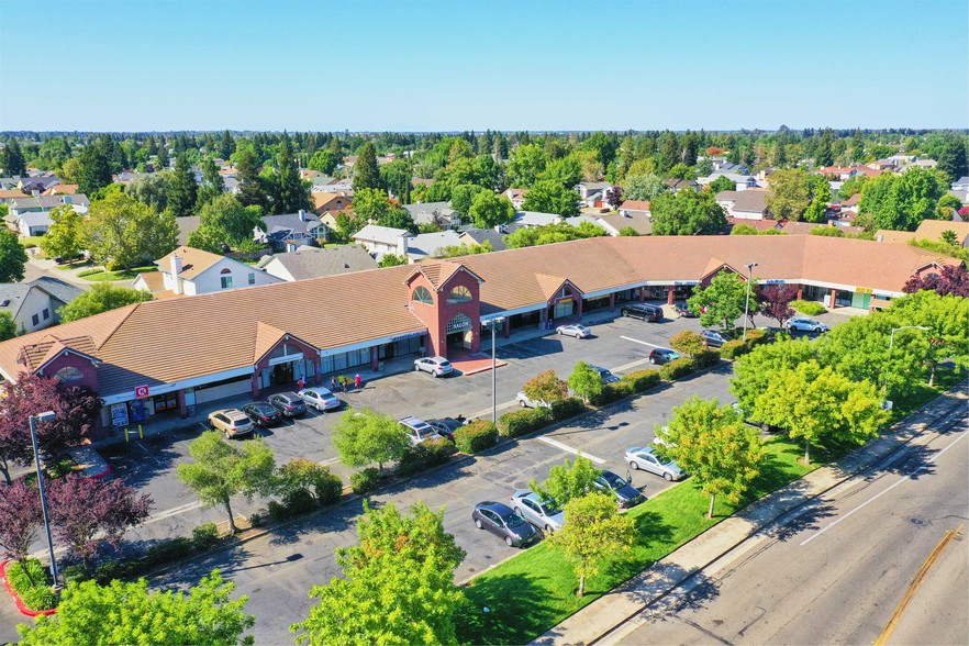 8876 Vintage Park Dr, Sacramento, CA for sale - Primary Photo - Image 1 of 1