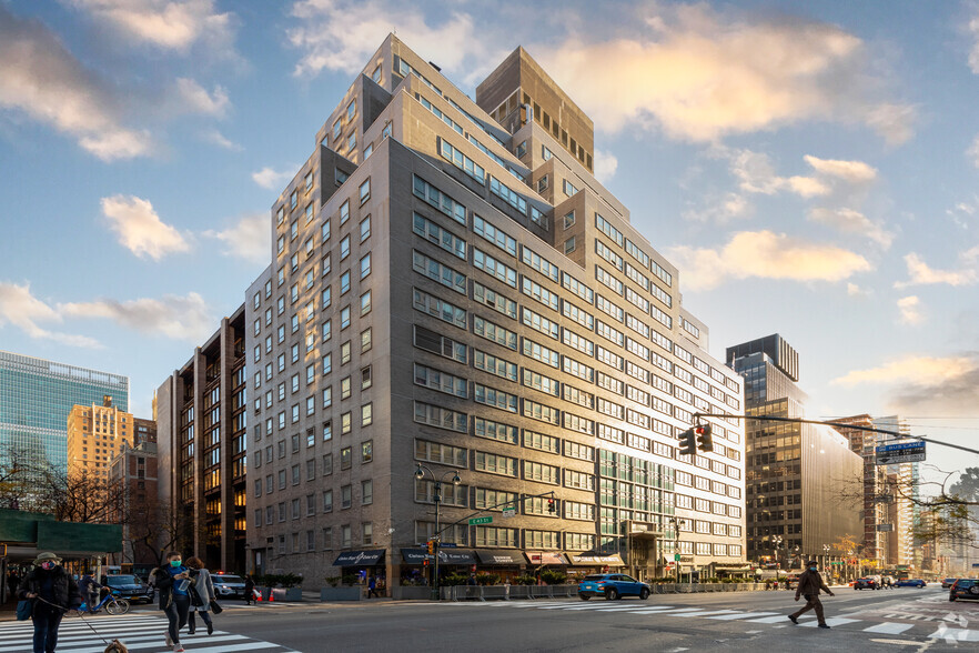 800 Second Ave, New York, NY for sale - Primary Photo - Image 1 of 28