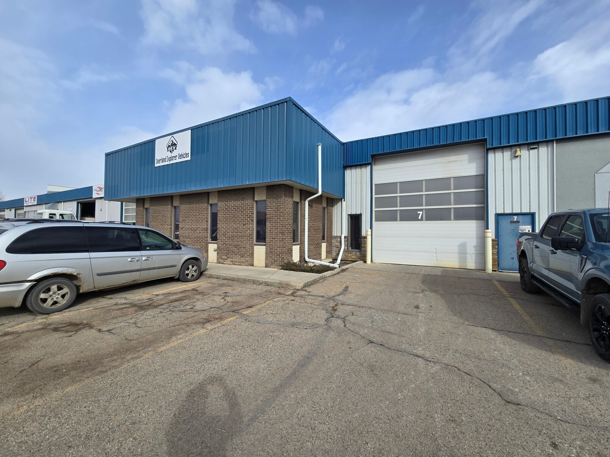 8319 Chiles Industrial Rd, Red Deer, AB for lease Building Photo- Image 1 of 4
