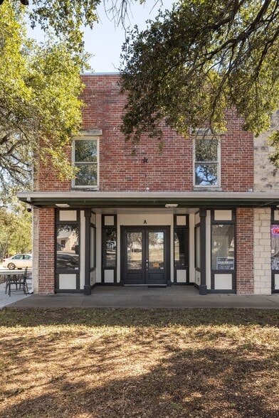 805 N Main St, Salado, TX for lease - Building Photo - Image 3 of 5