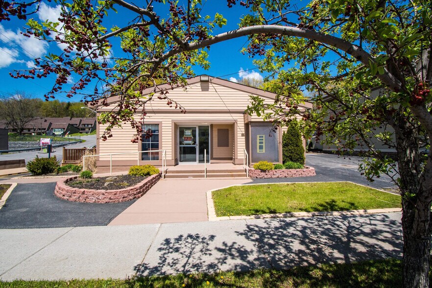 67 E Main St, Morrisville, NY for sale - Building Photo - Image 1 of 1