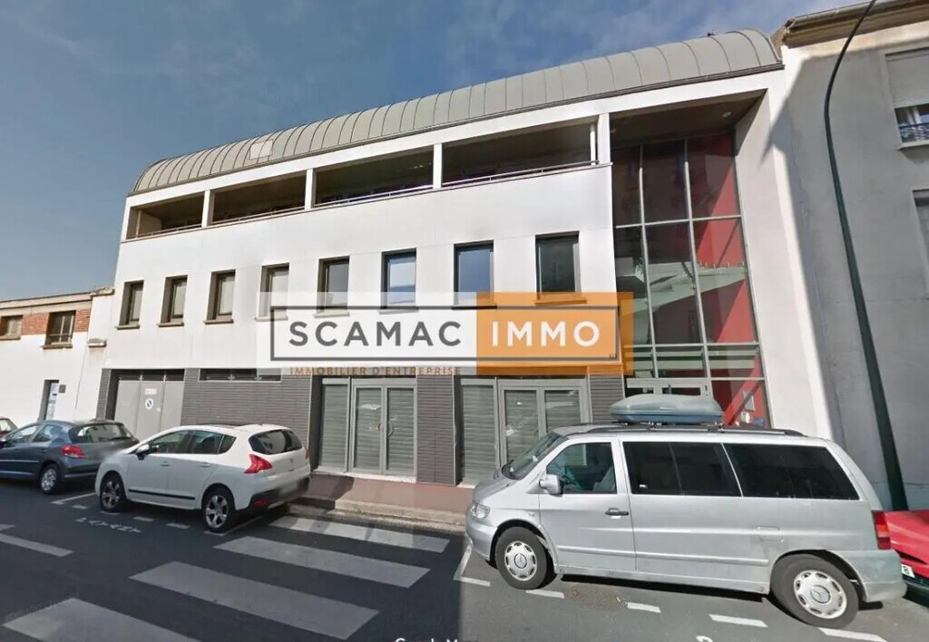 Location Local d'activités 727 m² - Photo 1